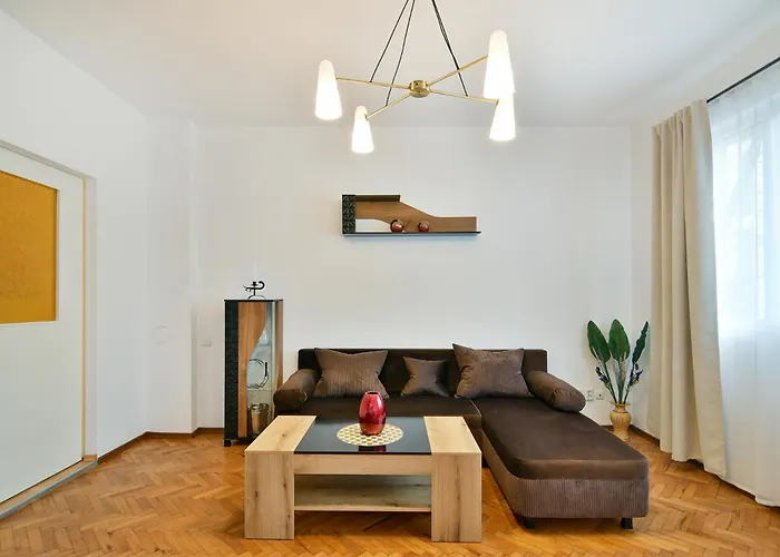 Grand Elegance - 2br Apartment